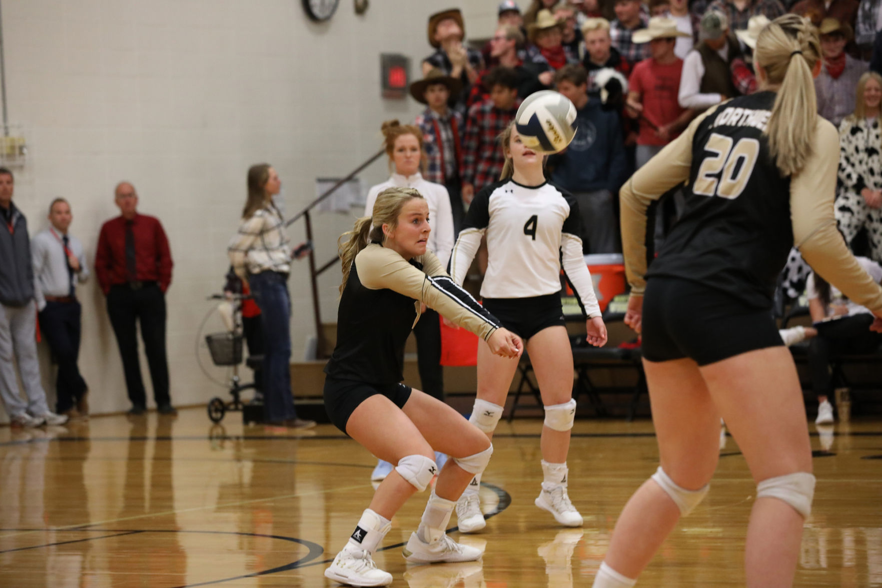 Outtakes_103119_northwestauroravball_zlm029A.JPG